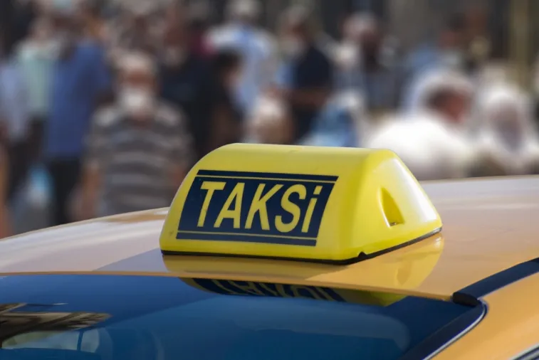 Yenibosna Korsan Taksi | Rota X Taksi 7/24 Hizmet